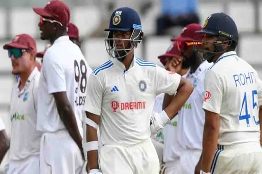 IND vs WI: पहले टेस्ट के पहले दिन की मुख्य बातें! अश्विन द्वारा मेजबान टीम को फिफ्टी से ध्वस्त करने के बाद रोहित एंड कंपनी ड्राइविंग सीट पर